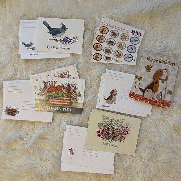 8 Assorted Cards with matching envelopes and seals - Picture 1 of 7